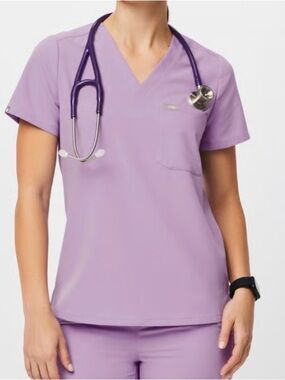 Figs Lavender Dew Catarina One-Pocket Scrub Top Size XS
